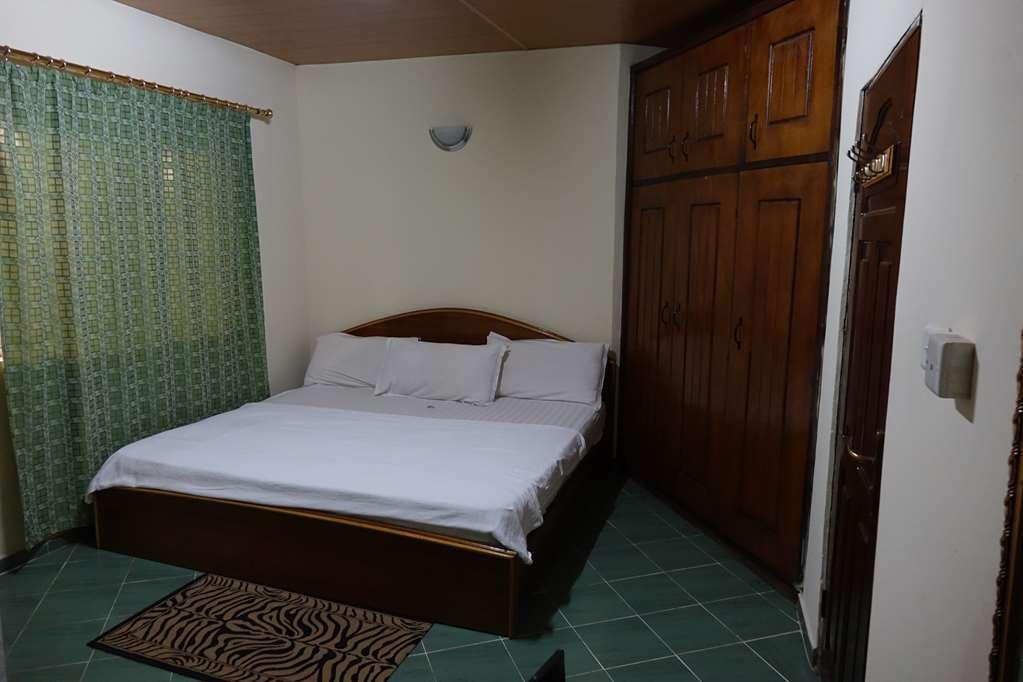 Wusum Hotel Makeni Room photo