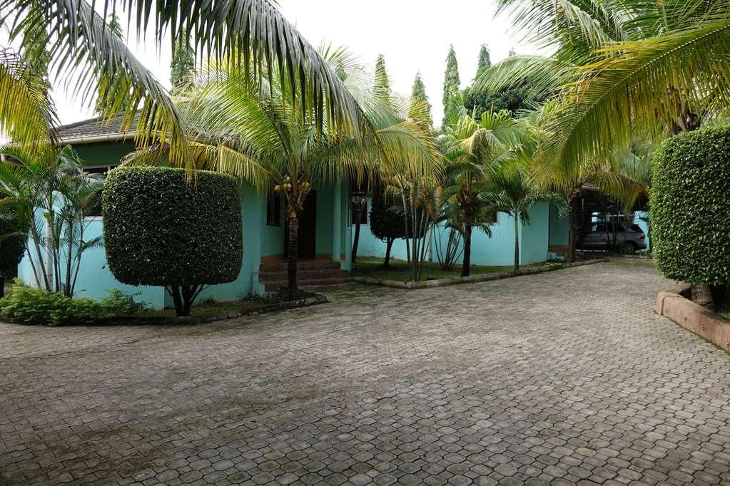 Wusum Hotel Makeni Exterior photo