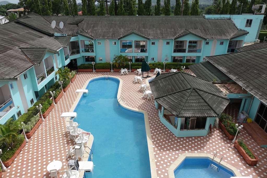 Wusum Hotel Makeni Exterior photo