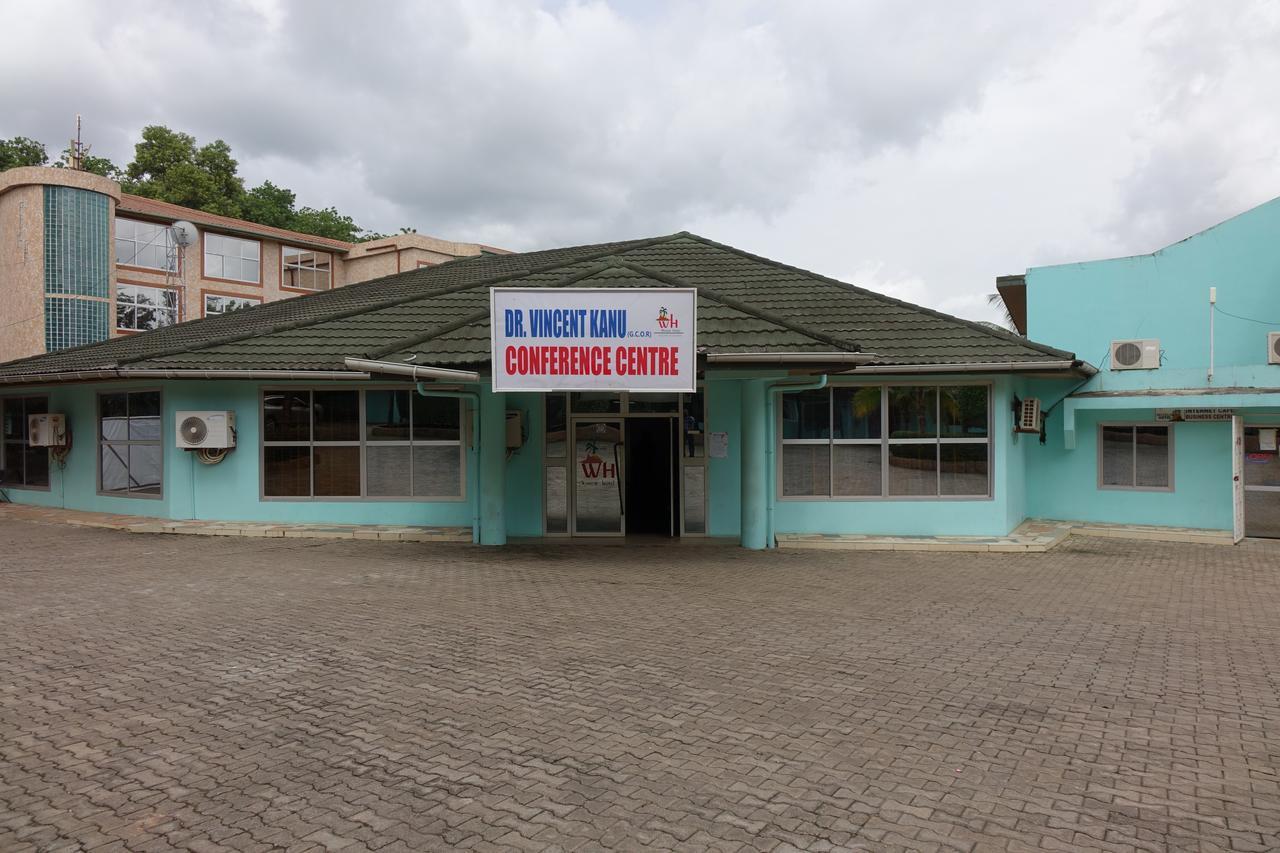 Wusum Hotel Makeni Exterior photo